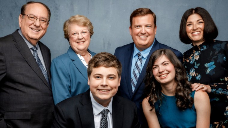 The Hyssongs bring daughter Makayla into the family harmony with new Worship Medley&nbsp;single